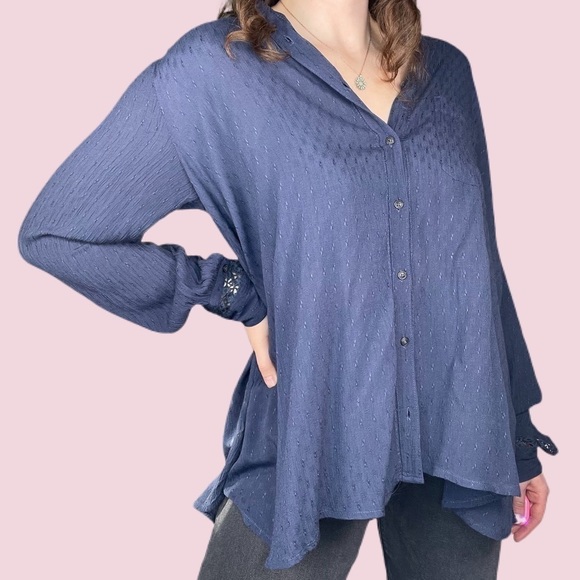 Free People Long Sleeve Button Down Crochet Blouse 100% Soft Rayon - Picture 2 of 12